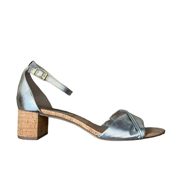 Diane Von Furstenberg FLORENCE METALLIC NAPPA LEATHER SANDALS IN SILVER Size 11 - Picture 3 of 12